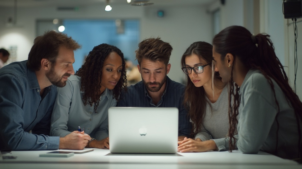 AI를 활용한 사회적 역할 변화 및 책임 관련 핵심 이미지