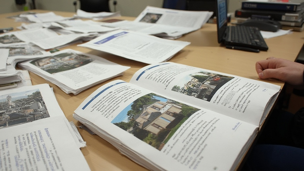 부동산 경매 위험성 및 현실 관련 핵심 이미지