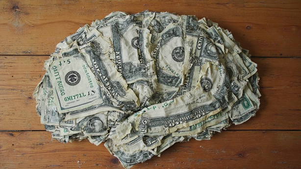 돈과 무의식의 관계 관련 핵심 이미지